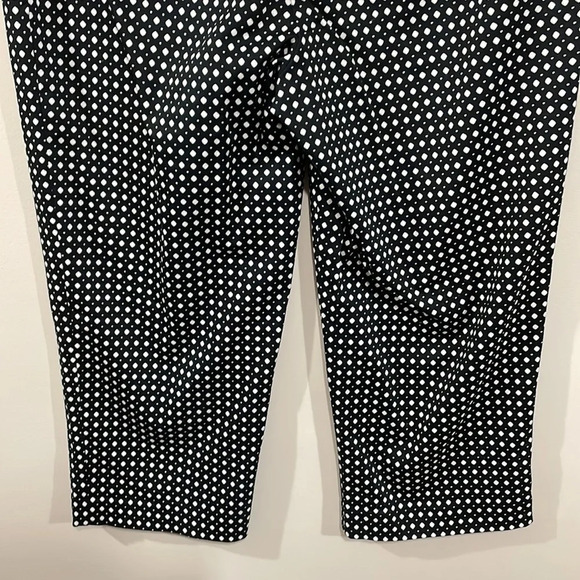 NWOT Unlisted Kenneth Cole Black and White Stretch Capri 10 - Picture 7 of 14